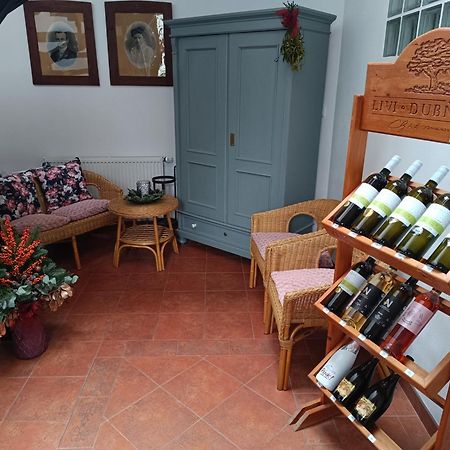 波扎西利托米什尔旅馆酒店 外观 照片
